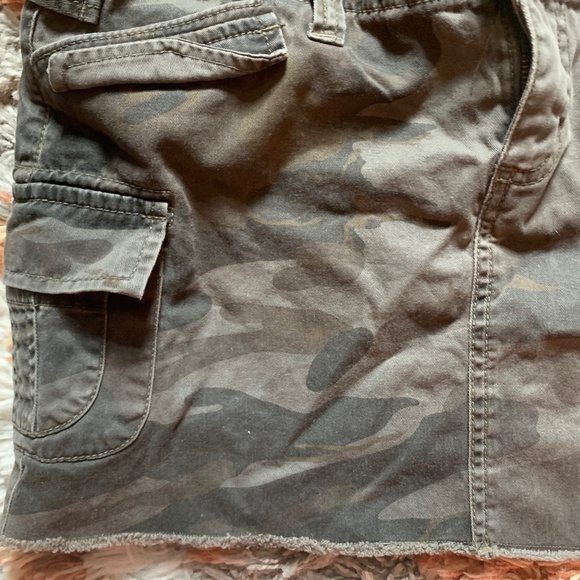 Women’s skirt - Picture 2 of 4